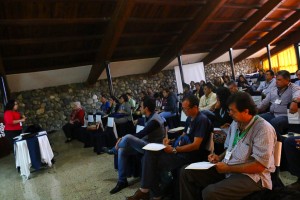 Representantes de varias instituciones del Estado, se dieron cita en el taller consultivo. (Foto Javier Campos)