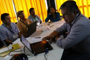 Los participantes realizaron mesas de trabajo. (Foto / Javier Campos)